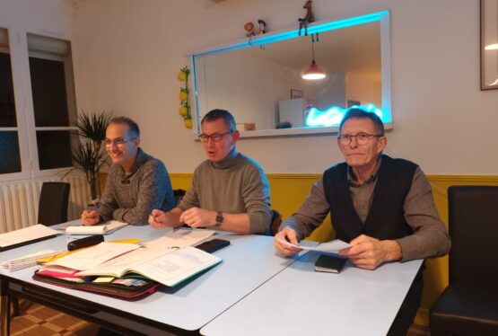 Vendredi 6 février, le bar-restaurant Le Relais en Champagne, à Bernay-Neuvy-en-Champagne, accueillait l’assemblée générale de l’AAPPMA de Conlie-Bernay-Ruillé (Association Agréé pour la Pêche et la Protection des Milieux Aquatiques). Autour du président Gilles Hamoniaux, une vingtaine de pêcheurs et bénévoles avaient répondu à la convocation. À leurs côtés, Vincent Hulot, maire de Bernay-en-Champagne, est venu [&hellip;]